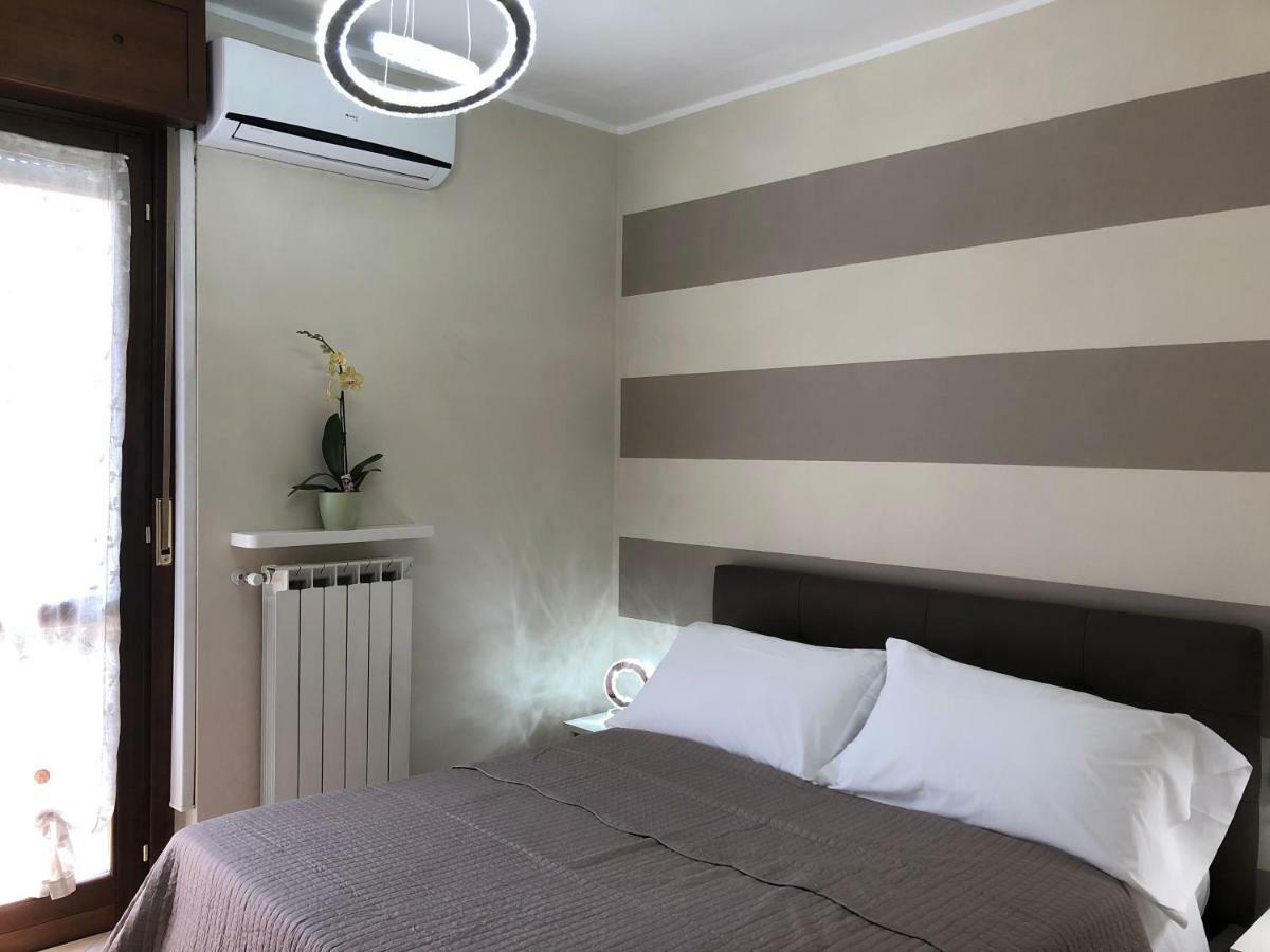 Easy Airport Apartment